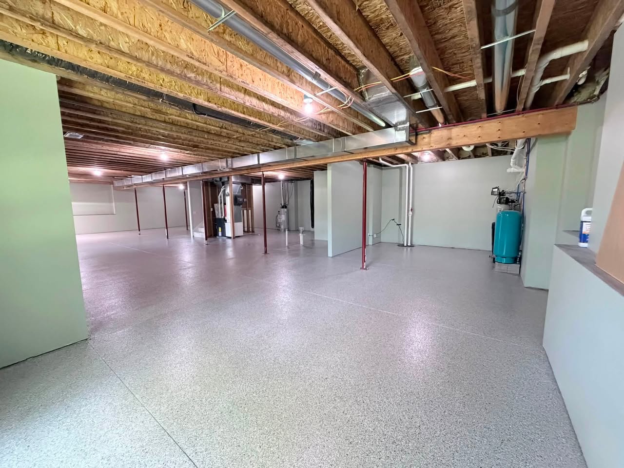 Flake epoxy basement floor coating Clarksville TN